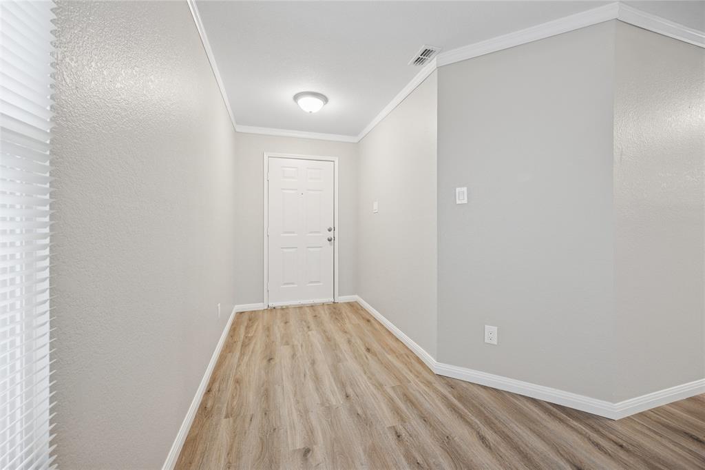 5220 Royal Burgess Drive