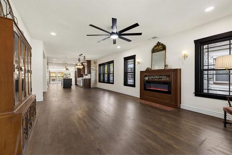 Tiny photo for 1112 S Travis Street, Sherman, TX 75090 (MLS # 21223550)