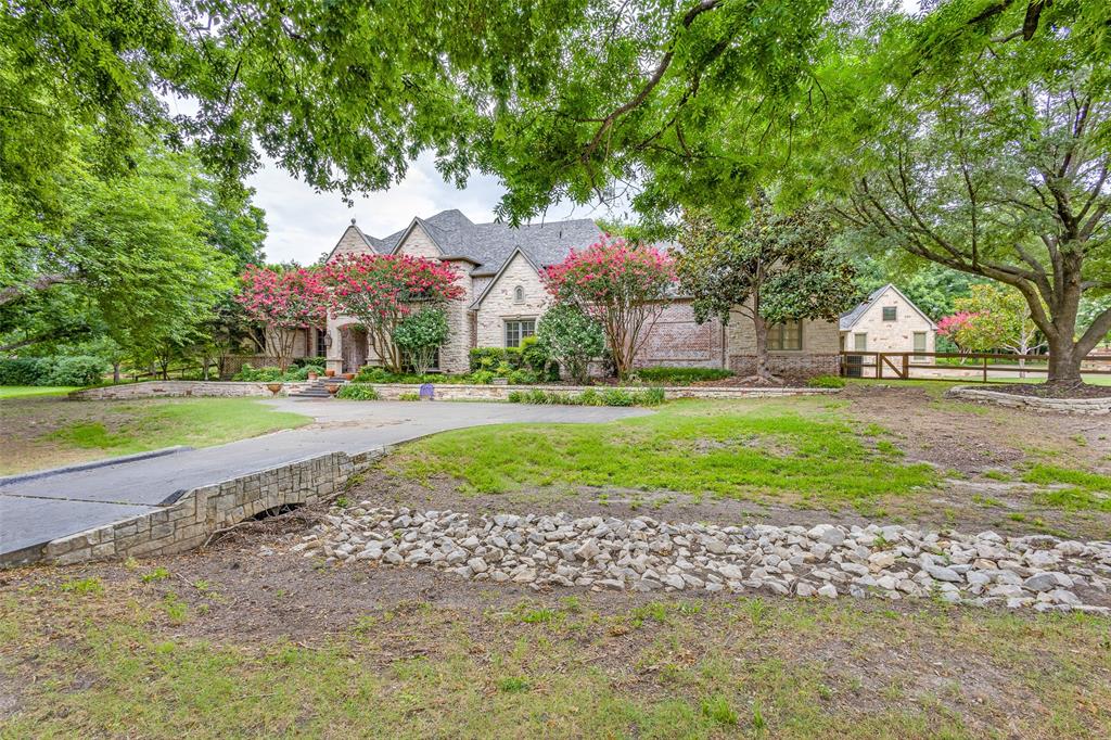 380 Ashwood Lane