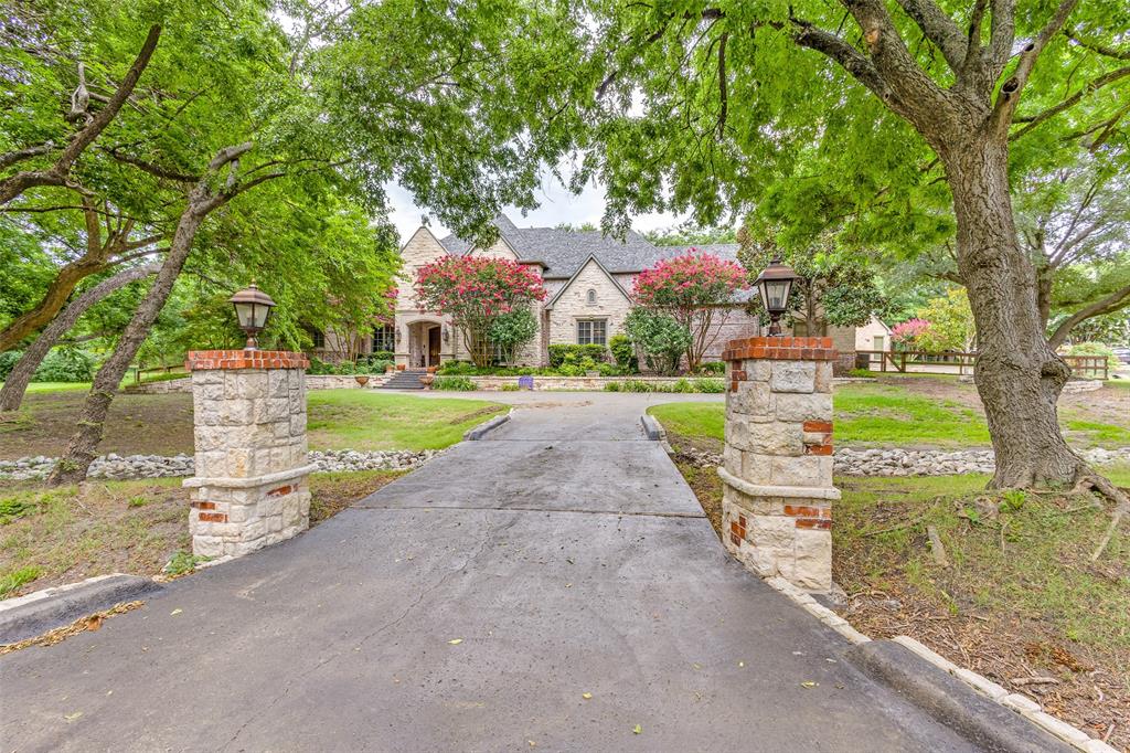 380 Ashwood Lane