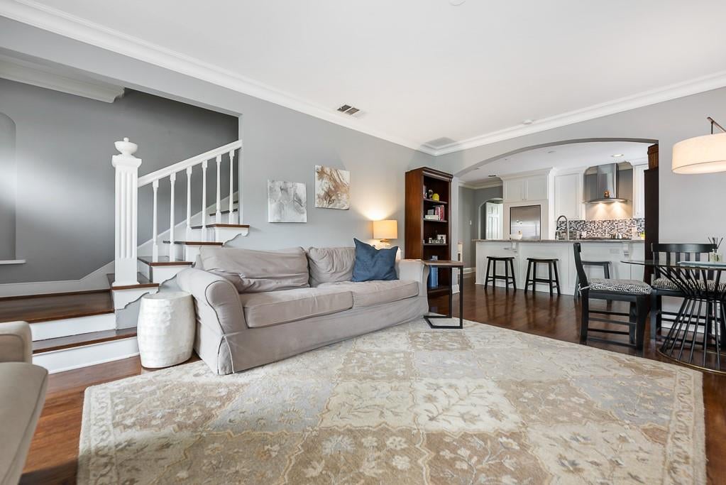 3117 Mockingbird Lane