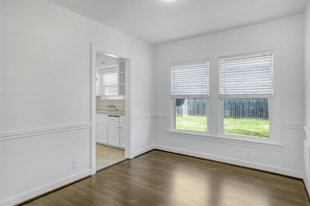 5422 Stoneleigh Avenue