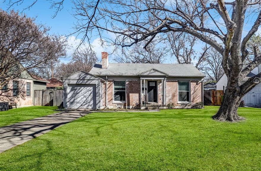 Located very near the Tollway, Medical District, Design District, DART Rail, Oak Lawn and Uptown, this most charming cottage is ready for a new owner. It features new interior paint, beautiful recently refinished hardwoods, tons of natural light, and an awesome floorplan. The backyard is huge, surrounded by a privacy wood fence, is perfect for your puppies to run. Water heater (2023). HVAC System (2022).