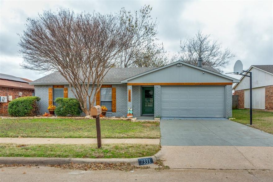 Beautifully remodeled three bedroom two bath home located in the heart of Fort Worth TX! This home features updates throughout including new paint interior and exterior, new fixtures, new flooring, appliances and more! Great layout for entertaining, the kitchen opens up to the main living room and dining area. Spacious bedrooms with a HUGE backyard for the family and animals! The home sits in the Camelot subdivision which is close to schools and shopping. NO HOA! Two car garage, with spacious driveway for additional parking. Don't miss out on this diamond!