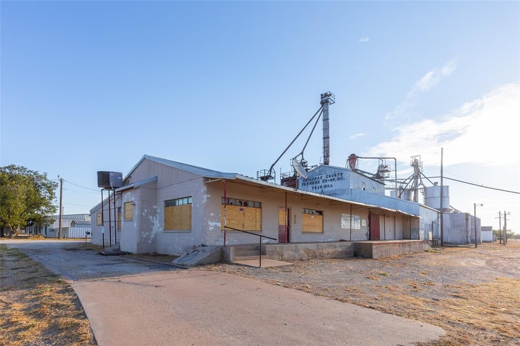 200 E 1st Street