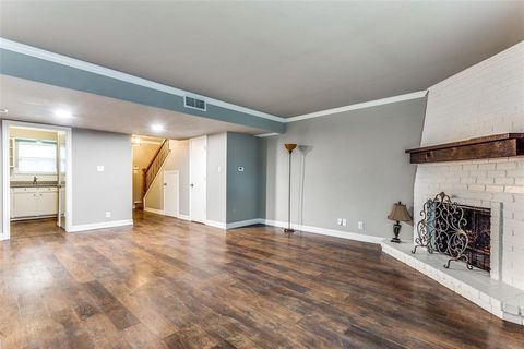 927 Roaring Springs Road Fort Worth TX 76114