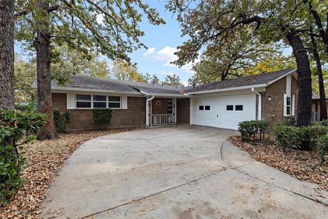 1016 Keith Drive Hurst TX 76053