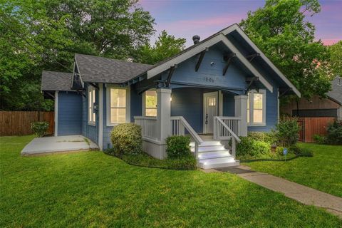 Photo of 1506 Walnut Street, Greenville, TX 75401 (MLS # 21246009)