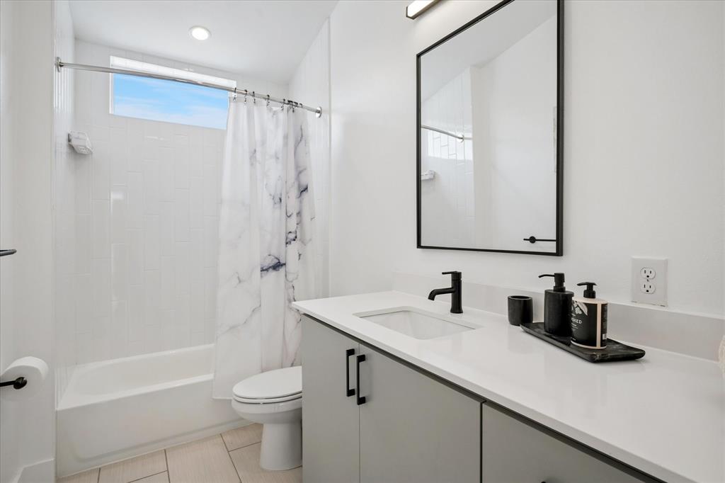 Dallas Land and Loan - Residential