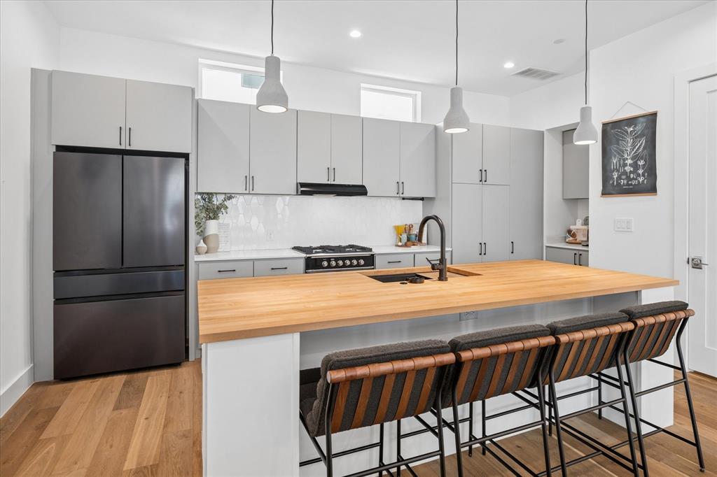 Dallas Land and Loan - Residential