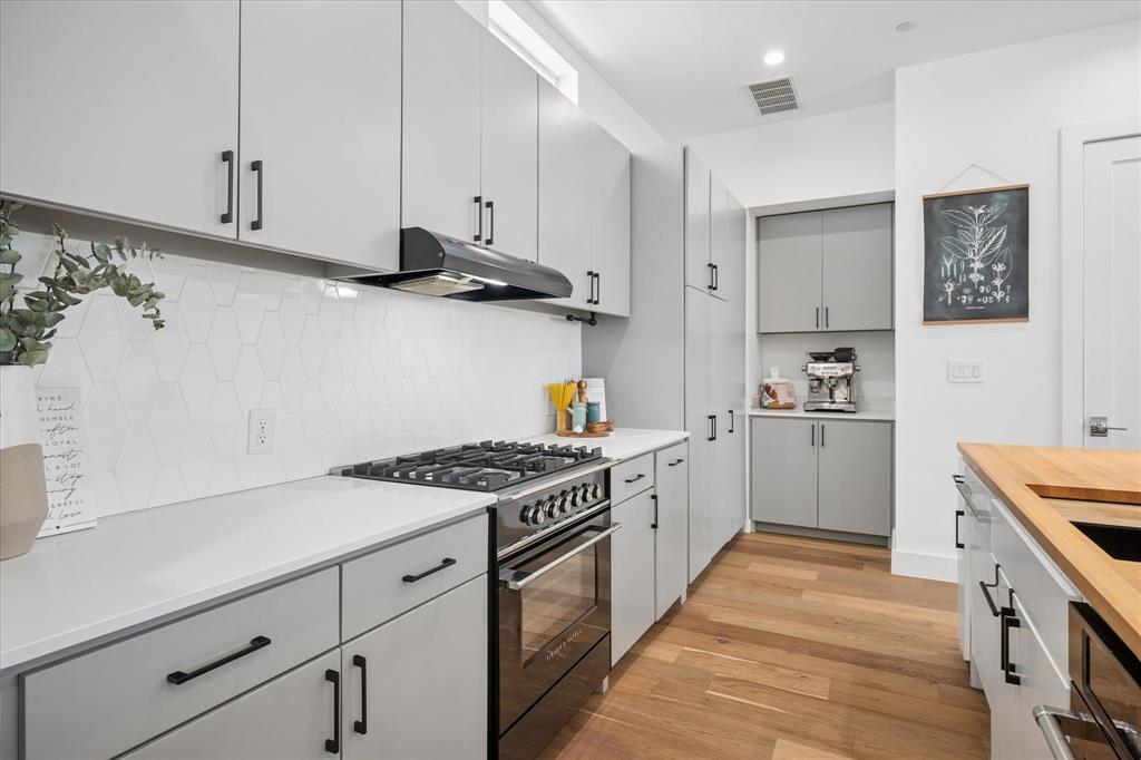 Dallas Land and Loan - Residential