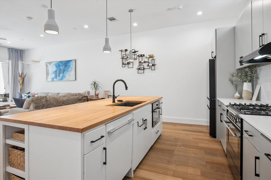 Dallas Land and Loan - Residential