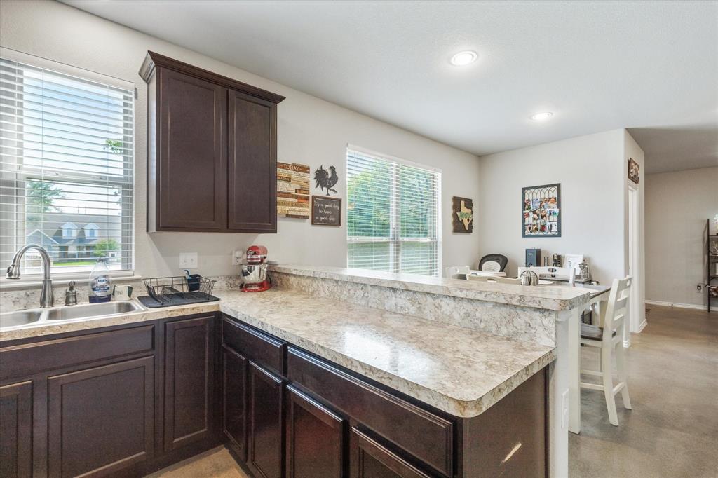 Treaty Oaks - Residential Lease