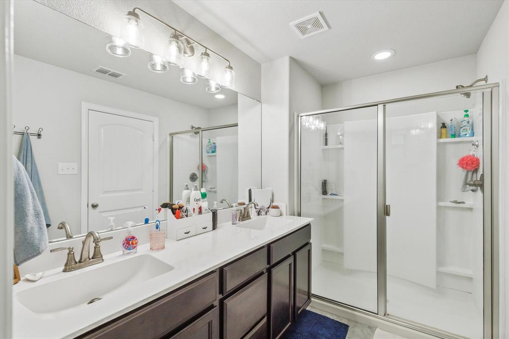 Treaty Oaks - Residential Lease