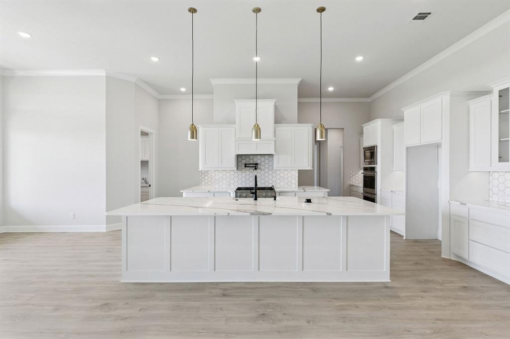 Lakeway Estates - Residential