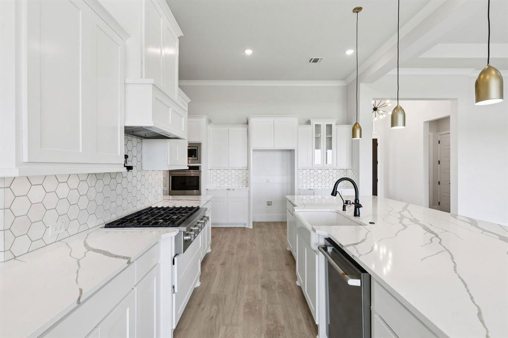 Lakeway Estates - Residential