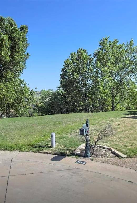 7704 Lakeview Circle
