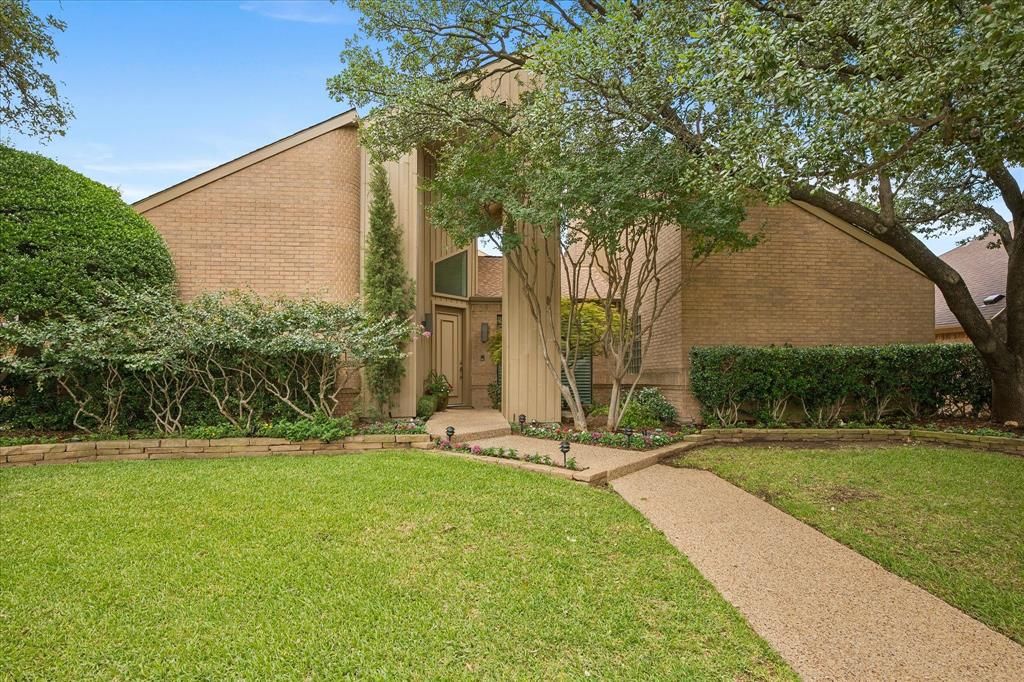 Photo of 6419 Laurel Valley Road, Dallas, TX 75248 (MLS # 21267526)