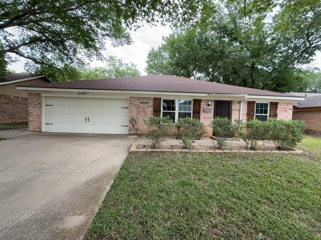 Photo of 6415 Elm Springs Drive, Arlington, TX 76001 (MLS # 21268466)