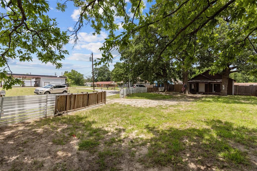 606 N Needmore Street