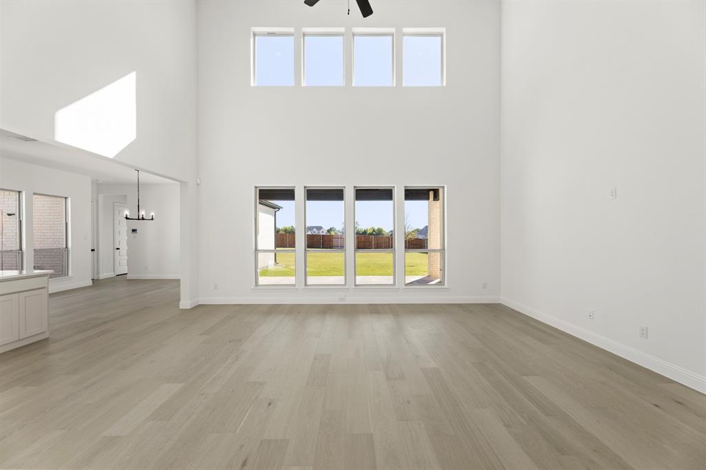 Winding Creek - Residential