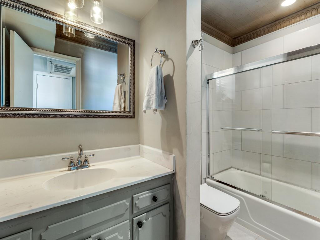 Tanglewood Twnhms Condos - Residential