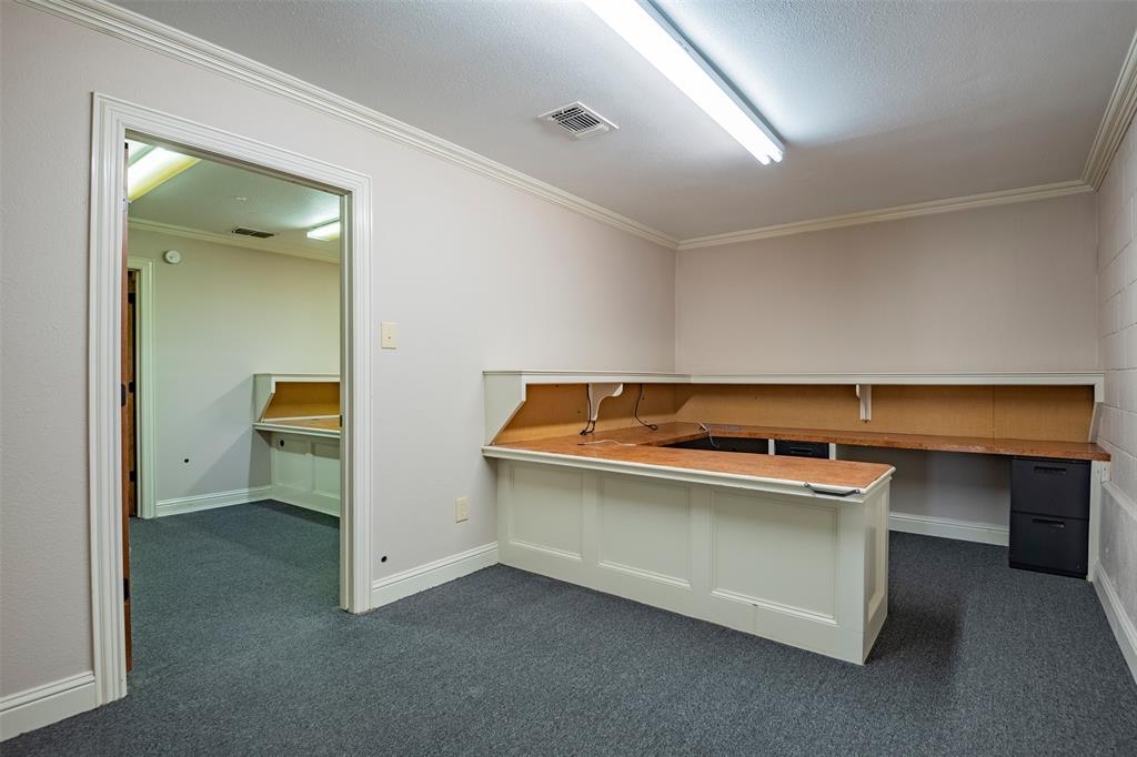 N Waxahachie - Commercial Lease