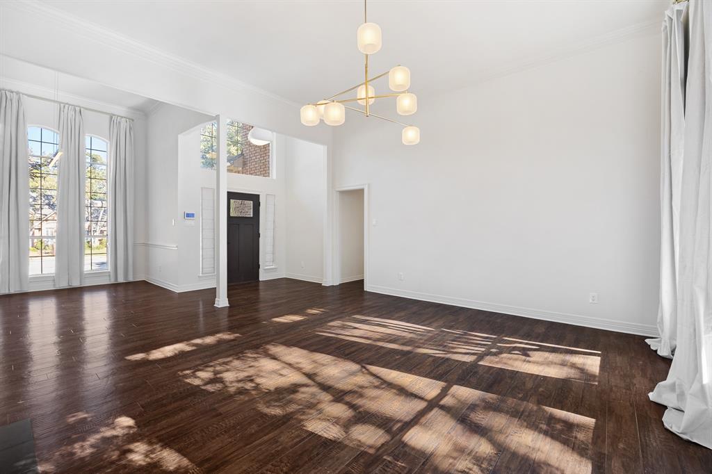 920 Cat Hollow Court