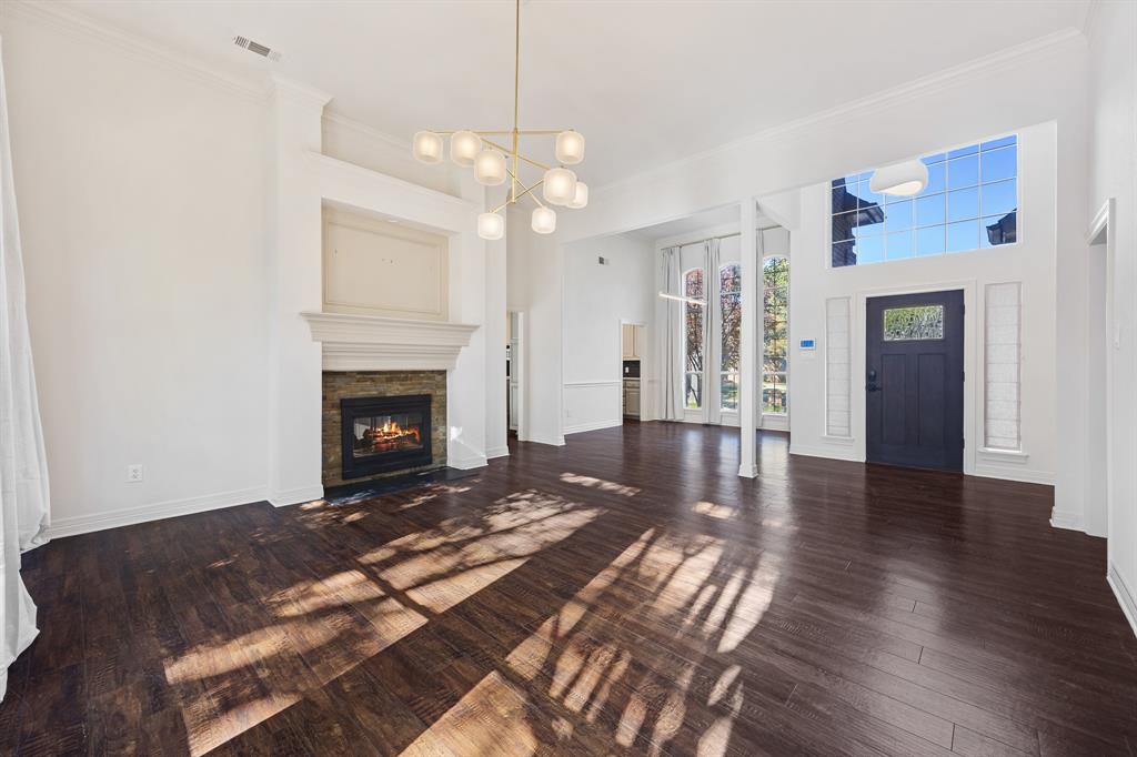 920 Cat Hollow Court