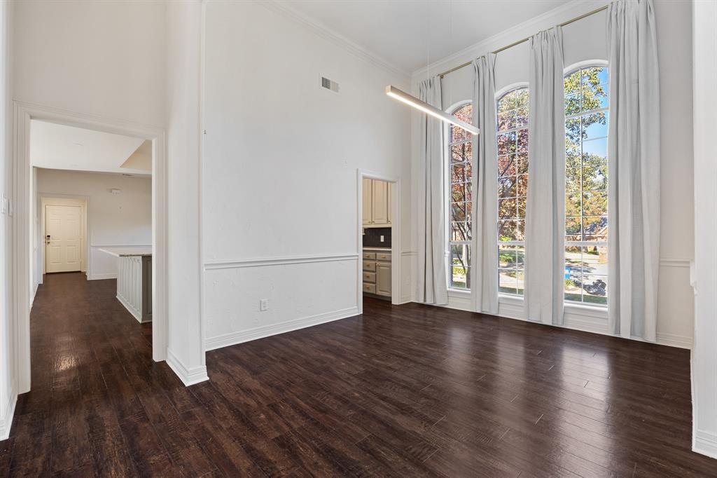 920 Cat Hollow Court