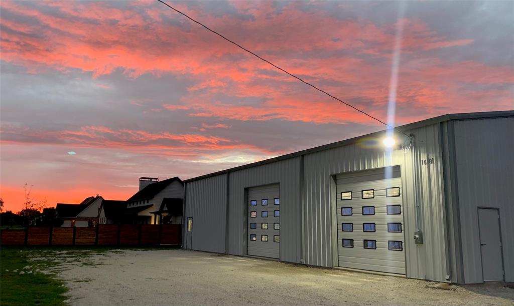 Summer Lake Country Estates - Residential