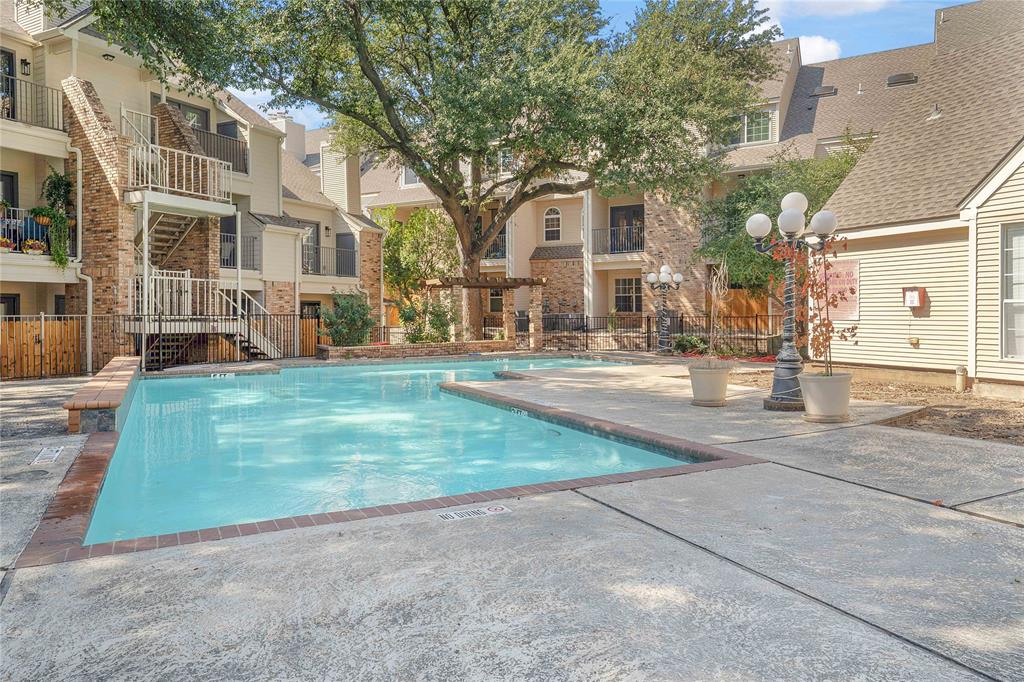 Parkway Quarter Condos - Residential Lease