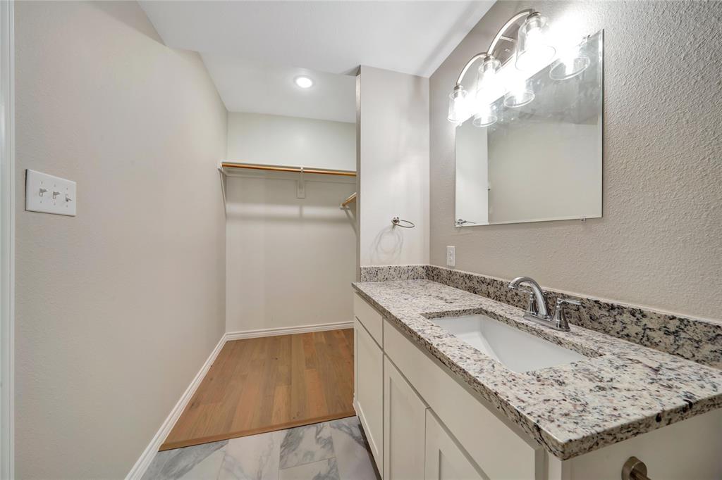 Parkway Quarter Condos - Residential Lease