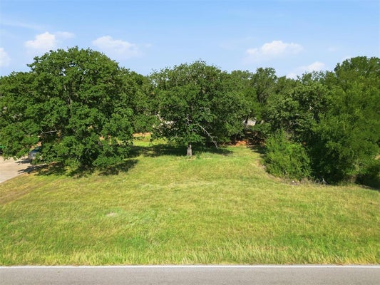 7012 WESTOVER DR, GRANBURY, TX 76049 - Image 8cf2111c8b4cf80eb1a49e30902e073b/2814467403