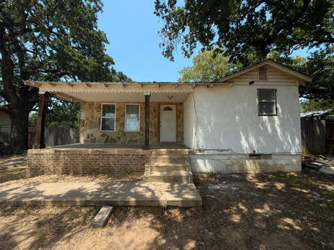 Photo of 711 Kerley Street, Denton, TX 76205 (MLS # 21358476)
