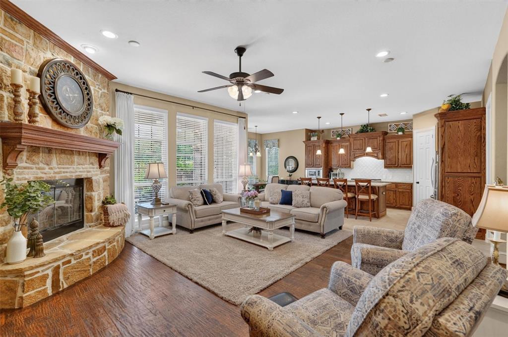 2340 Hedgewood Lane