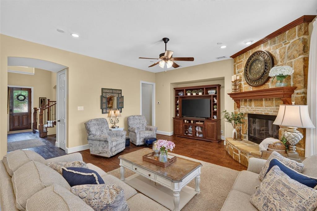 2340 Hedgewood Lane