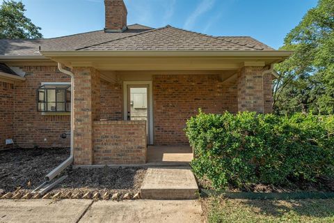 A home in Double Oak