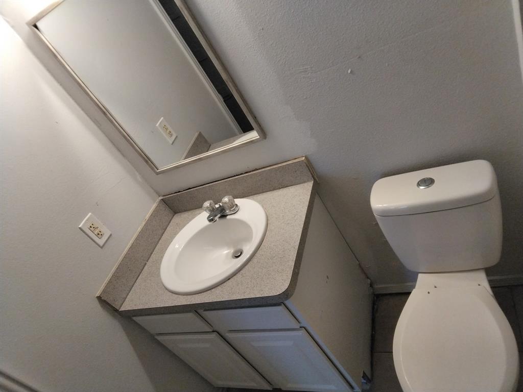 Howard W R Add - Residential Lease