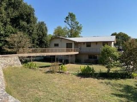 201 Peninsula Court Granbury TX 76048