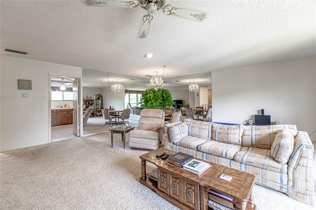 201 Peninsula Court