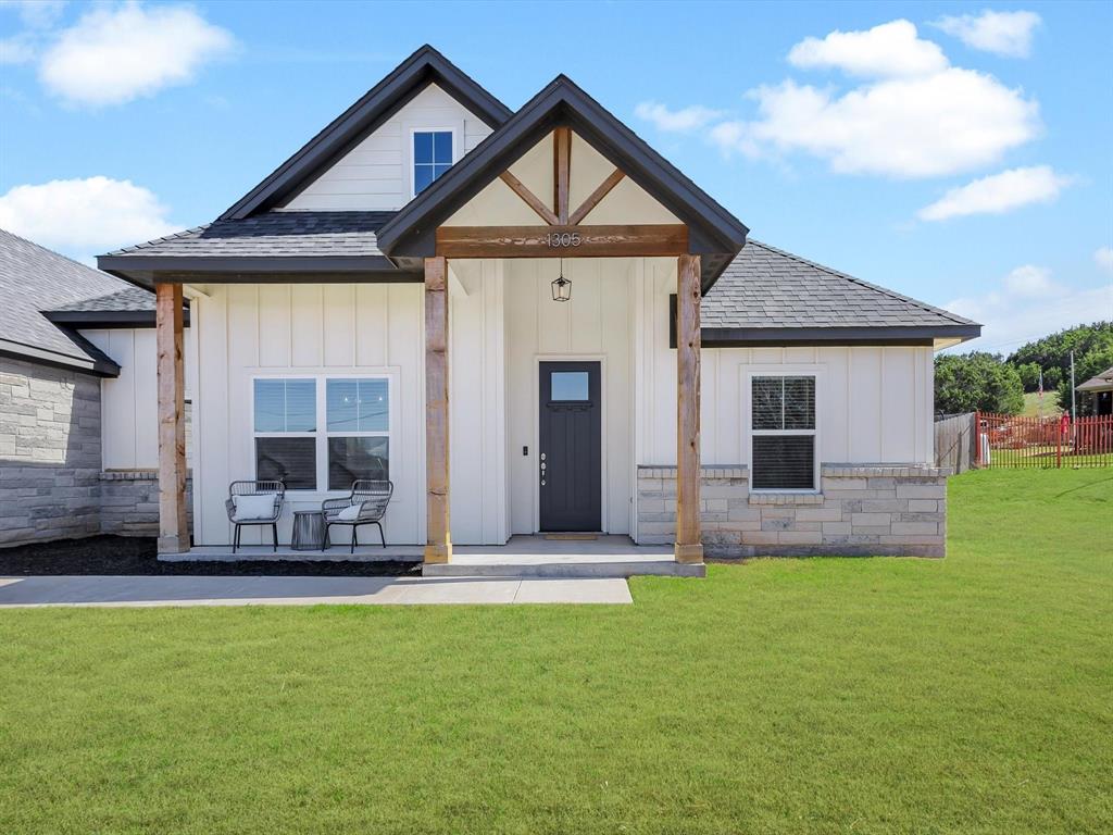 1305 Shawnee Trail