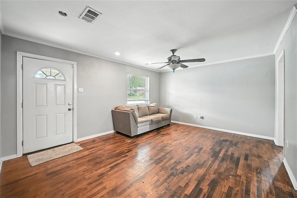 2904 Mark Twain Drive