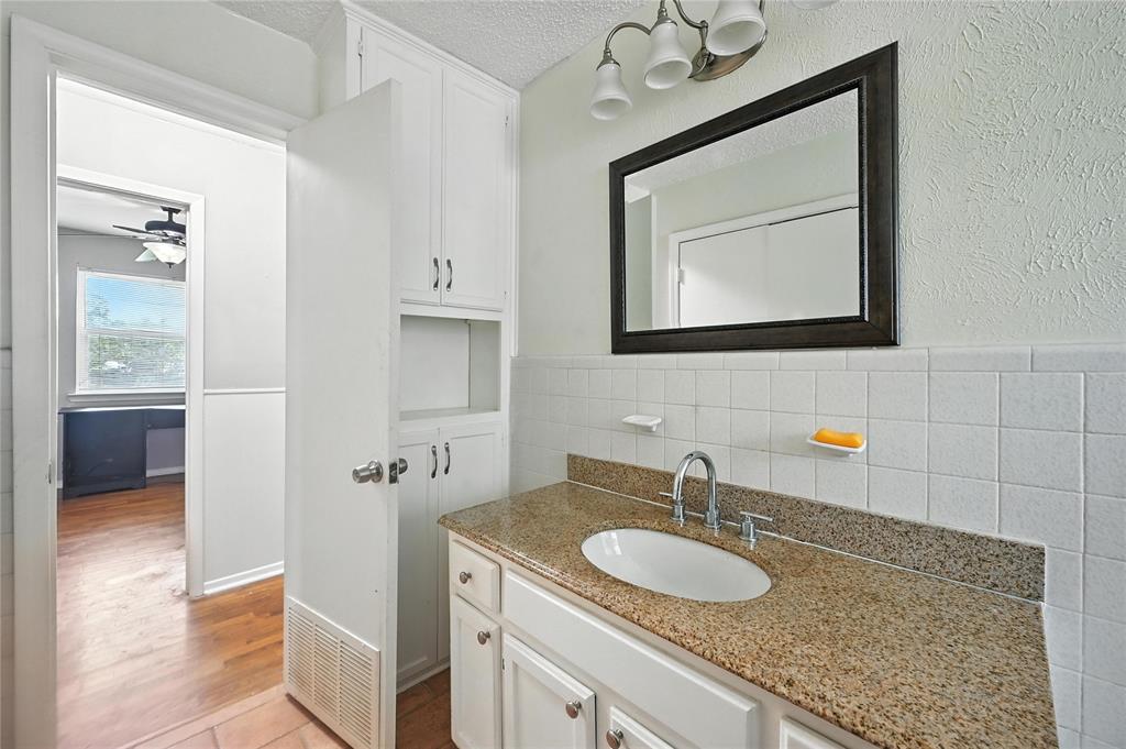 Farmers Branch, Texas 75234, United States, 4 Bedrooms Bedrooms, ,3 BathroomsBathrooms,Residential,Active,167136