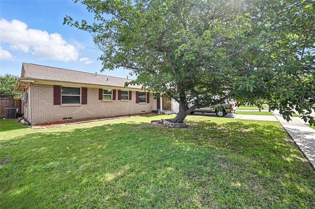 2904 Mark Twain Drive