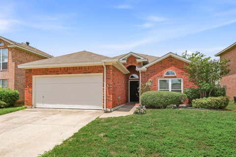 Photo of 10621 Cloisters Drive, Fort Worth, TX 76131 (MLS # 21298628)