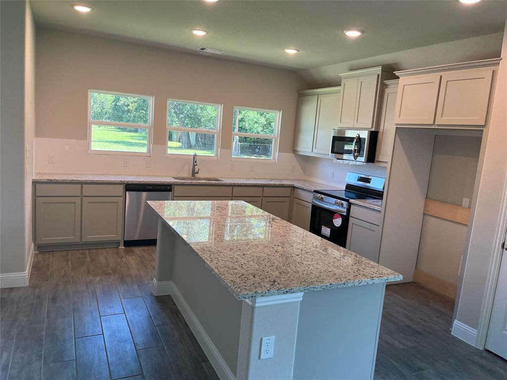 Gainesville, Texas 76240, United States, 3 Bedrooms Bedrooms, ,2 BathroomsBathrooms,Residential,Pending,63509