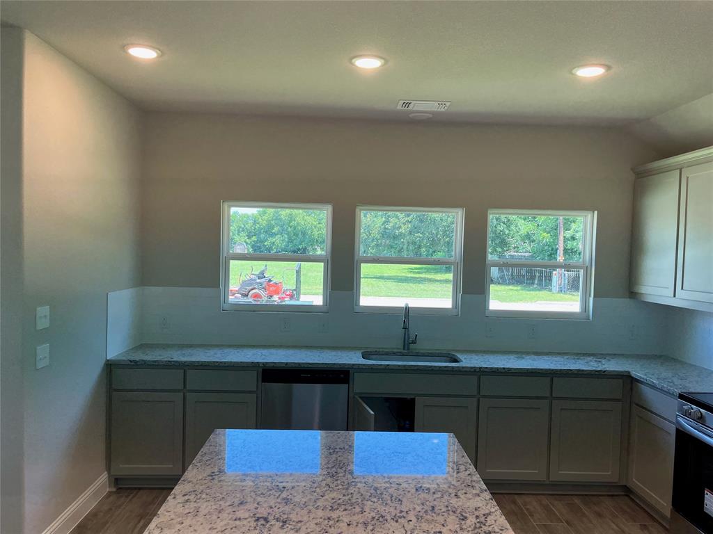 Gainesville, Texas 76240, United States, 3 Bedrooms Bedrooms, ,2 BathroomsBathrooms,Residential,Pending,63509