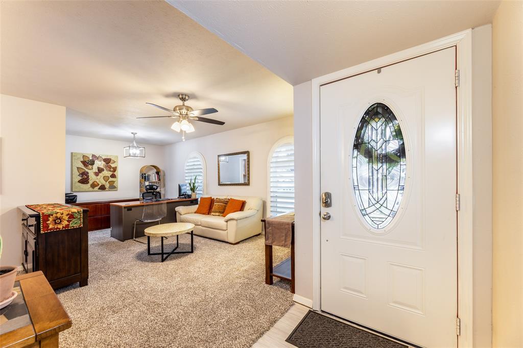 909 Harvest Glen Drive