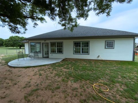 A home in Comanche